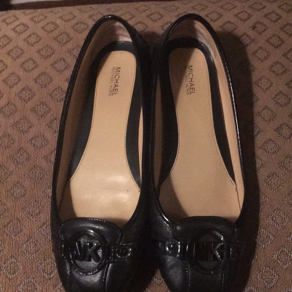 Michael Kors black flat